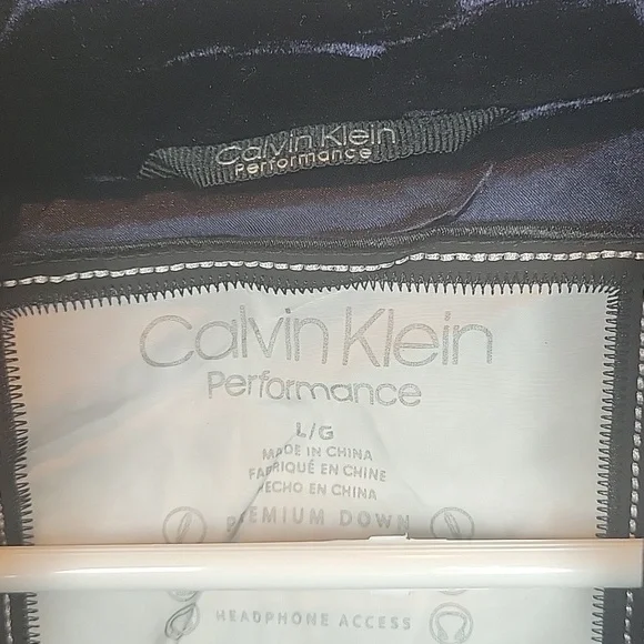 CALVIN KLEIN Performance Crushed Velvet Purple Puffer Vest sz L - Picture 4 of 8